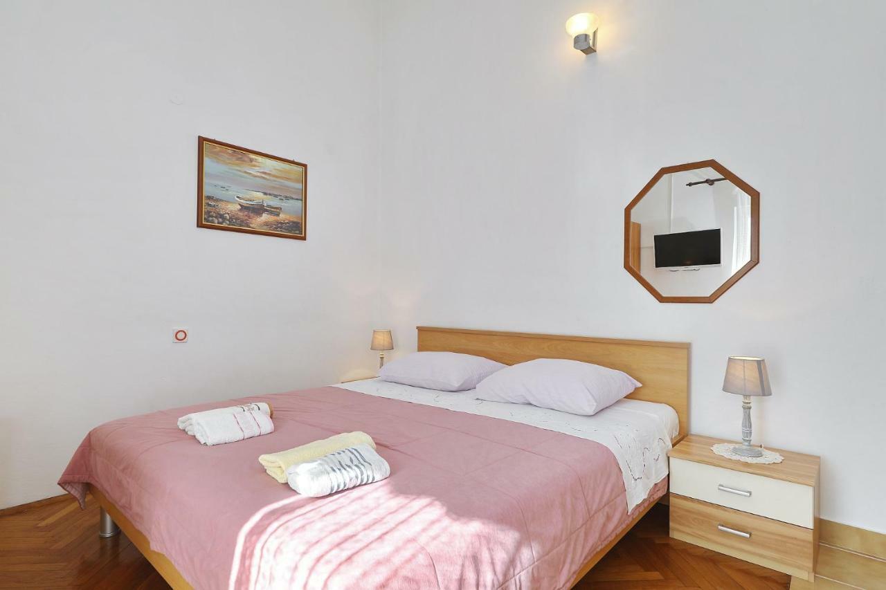 Apartments Vedrana Biograd Na Moru Exterior foto